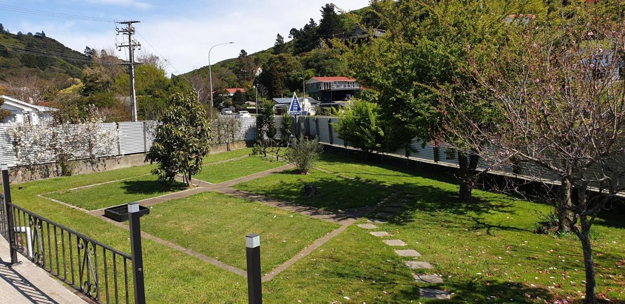 Top Of The Town Picton Exterior photo